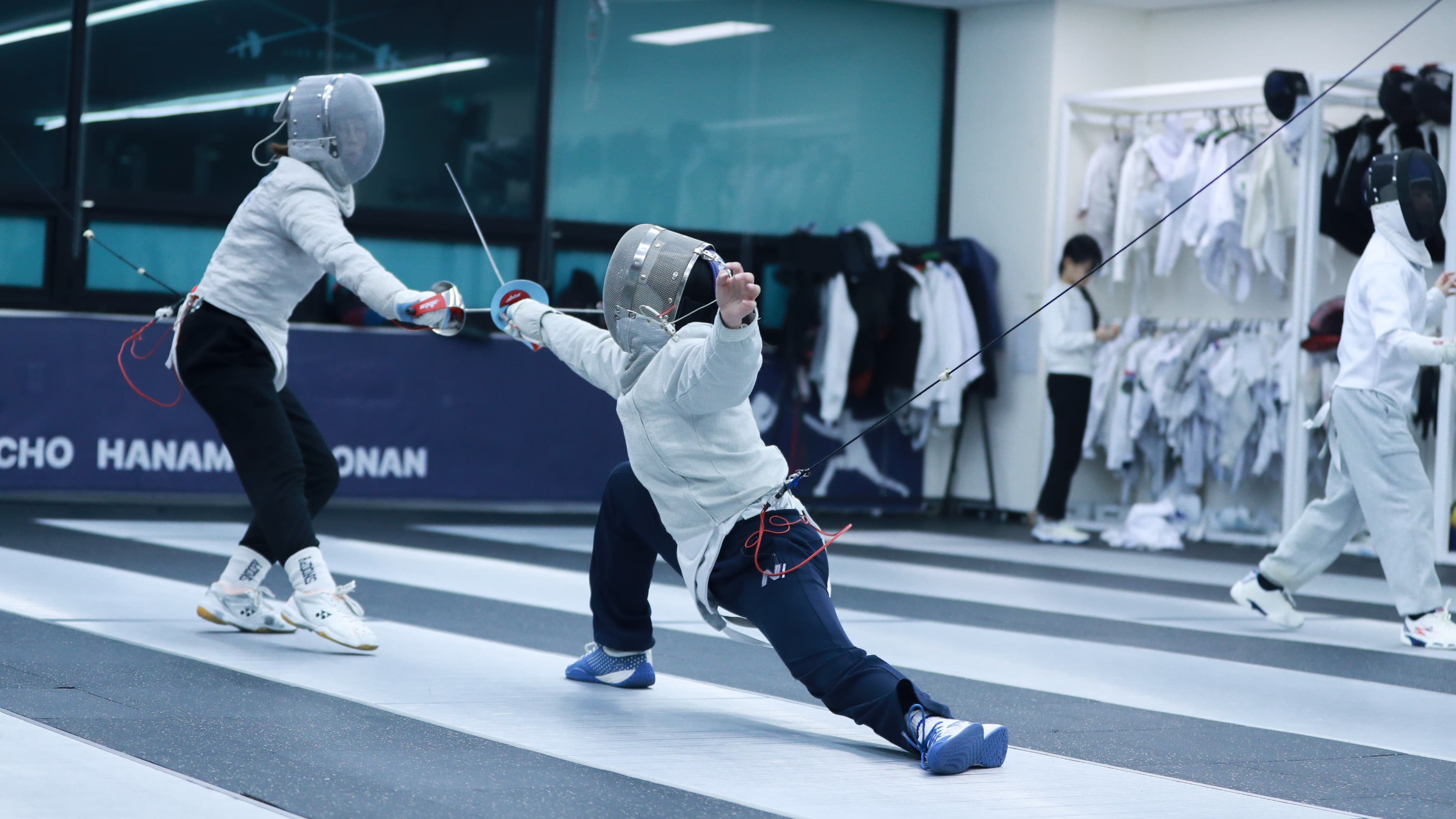윤남진펜싱클럽 천안점 로고